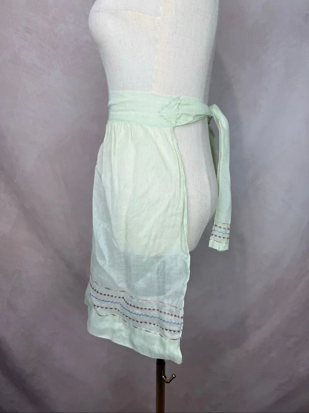 Vintage 1950s Green Half Apron Sheer Embroidered Kitschy